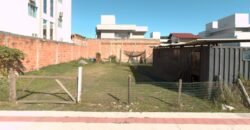 Terreno de 300m² Pronto para Construir na Praia de Zimbros