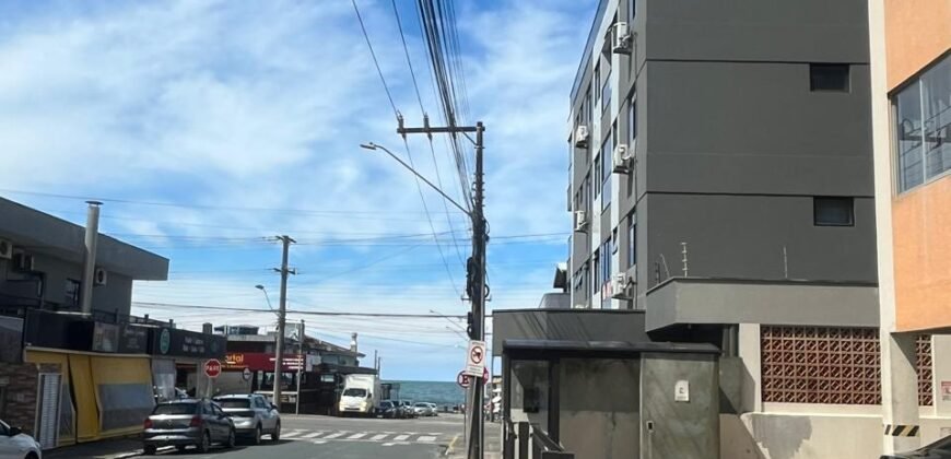 Apartamento com 1 Dormitório e Vista para o Mar na Praia de Bombas