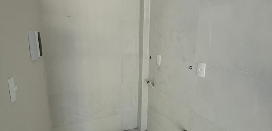 Sobrado com 3 Dormitórios Novo e Pronto para Morar na Praia de Bombas