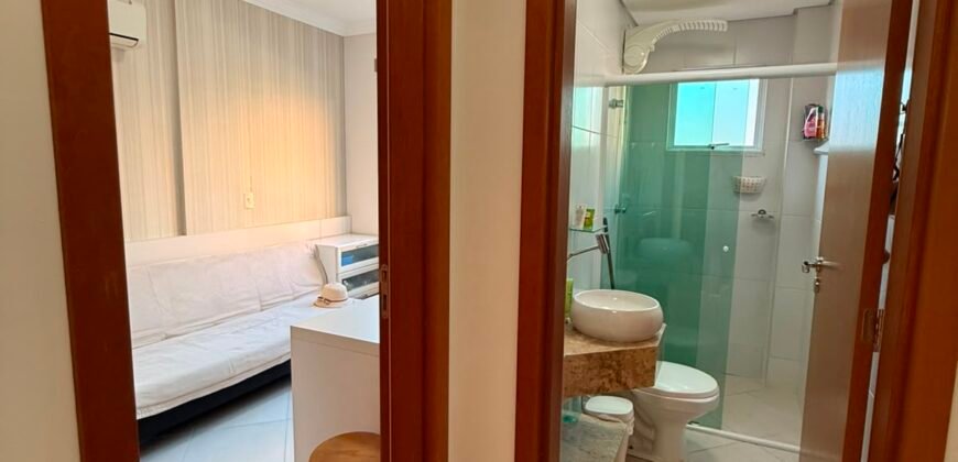 Apartamento com 2 Dormitórios Mobiliado e Decorado na Praia de Bombas