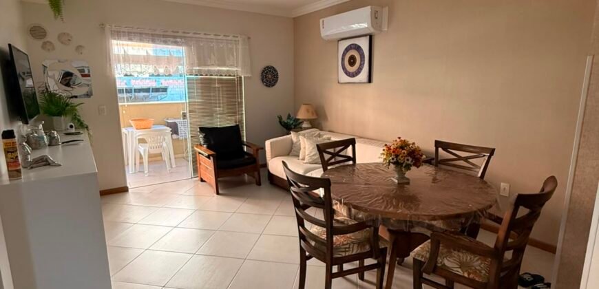 Apartamento com 2 Dormitórios Mobiliado e Decorado na Praia de Bombas
