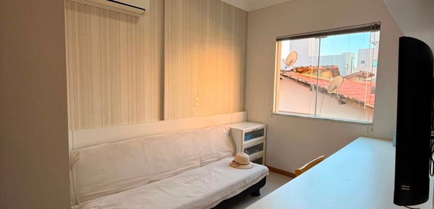 Apartamento com 2 Dormitórios Mobiliado e Decorado na Praia de Bombas