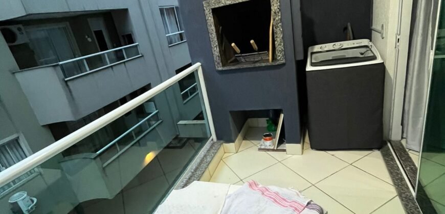 Apartamento à Venda na Praia de Bombas com 2 Dormitórios – R$ 800.000