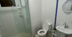 Apartamento à Venda na Praia de Bombas com 2 Dormitórios – R$ 800.000