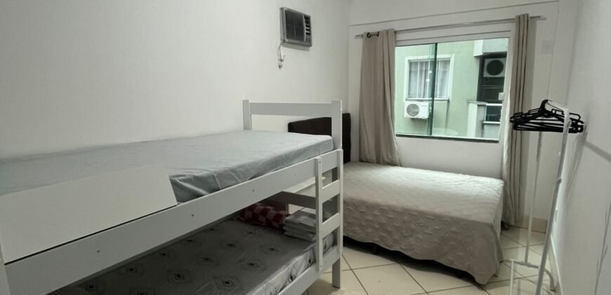 Apartamento à Venda na Praia de Bombas com 2 Dormitórios – R$ 800.000