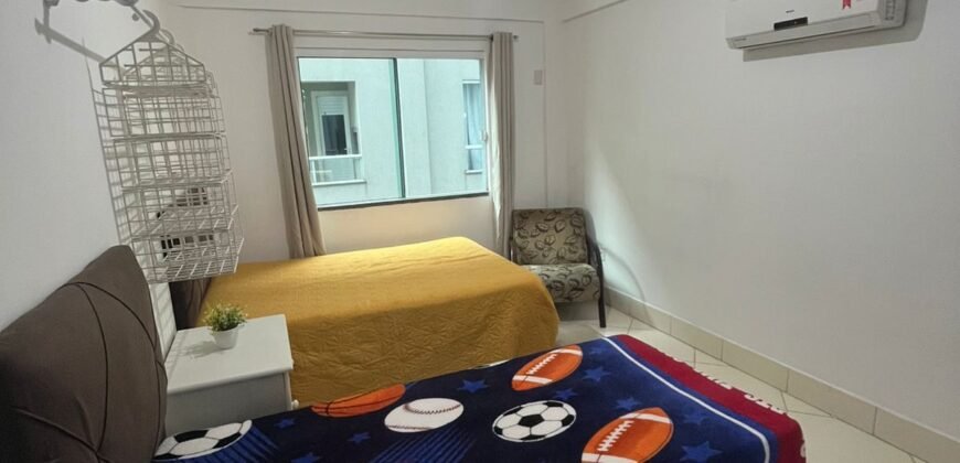 Apartamento à Venda na Praia de Bombas com 2 Dormitórios – R$ 800.000