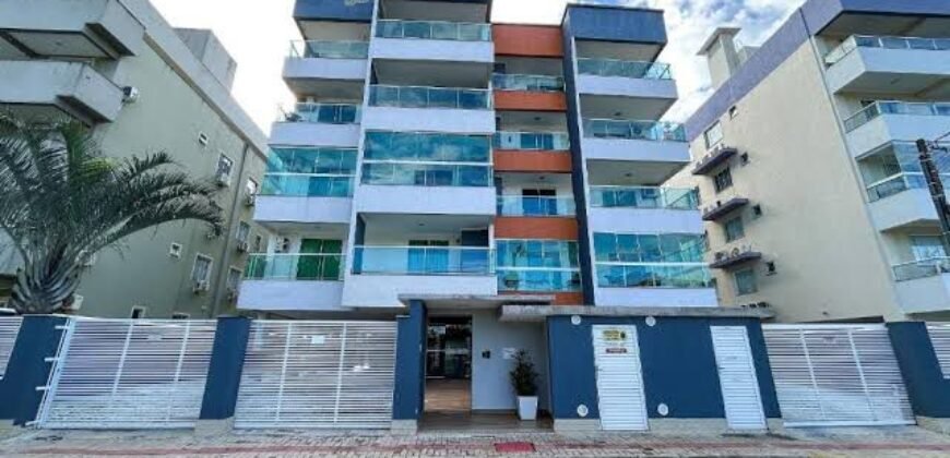 Apartamento à Venda na Praia de Bombas com 2 Dormitórios – R$ 800.000