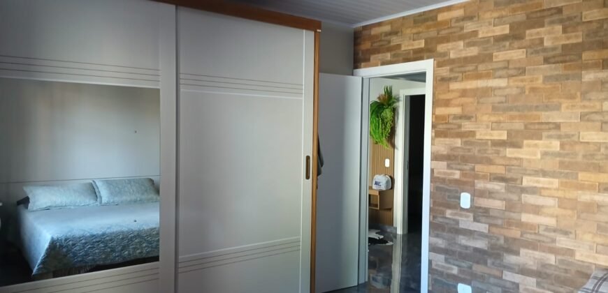 Excelente Casa na Praia de Bombas com 4 Dormitórios Por R$ 1.500.000