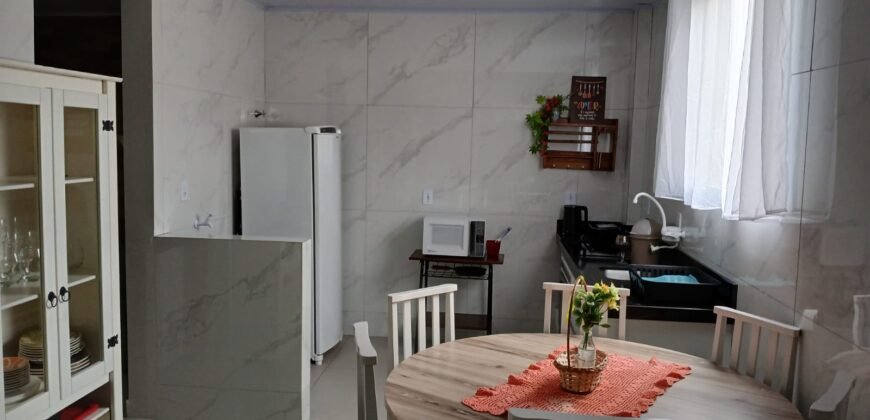 Excelente Casa na Praia de Bombas com 4 Dormitórios Por R$ 1.500.000