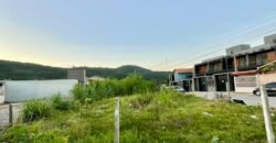 Terreno de esquina a apenas 400 metros da Praia de Zimbros Por R$ 750.000 – Excelente Oportunidade!
