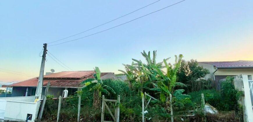 Terreno a apenas 400 metros da Praia de Zimbros Por R$ 600.000 – Excelente Oportunidade!