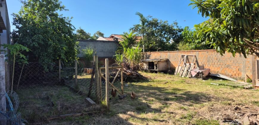 Terreno á venda na praia de Bombas Por R$ 525.000